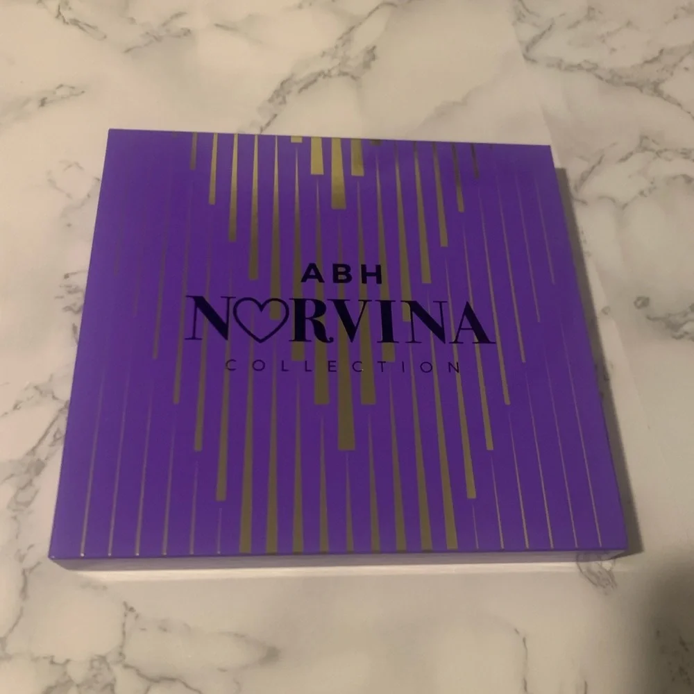 Anastasia Beverly Hills Norvina Eyeshadow Palette - Picture 3 of 4